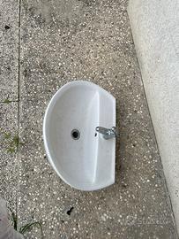 Lavabo piu miscelatore e piletta