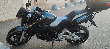 Suzuki GSR 600