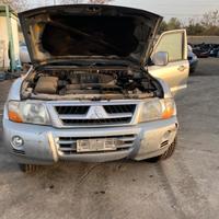 Mitsubishi Pajero 3200 DID automatico ricambi