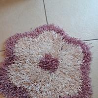 tappeto a forma di fiore 