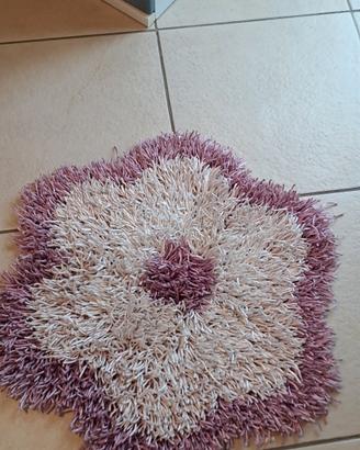 tappeto a forma di fiore 