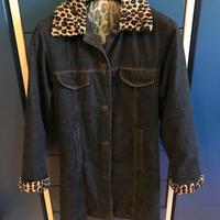Cappottino in jeans e collo in ecopelliccia