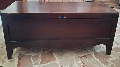 panca contenitore in legno scuro