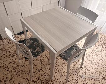 Tavolo e sedie