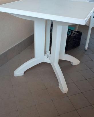 tavolino in plastica da esterno cm 75 x 75