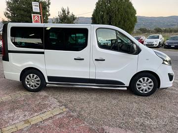 Opel VIVARO 1600 9 posti del 2016