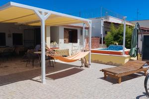 A due passi dal mare - con cortile