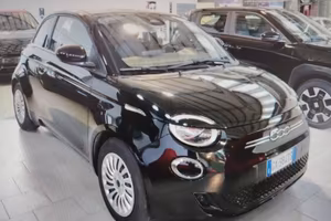 FIAT 500e Berlina 42 kWh KM 320
