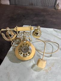 Telefono bachelite