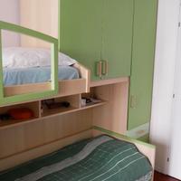 Cameretta completa Ikea con 3 letti a castello