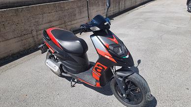 Aprilia Sr usato 33000km