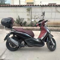 Piaggio Beverly 350 più accessori 
