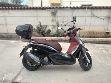Piaggio Beverly 350 più accessori 