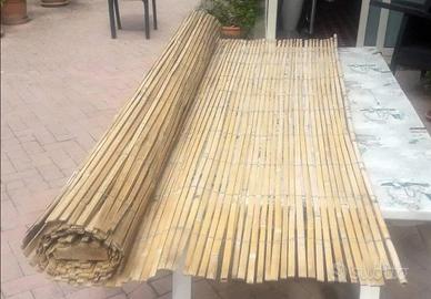 Tenda in bambu' a rullo.