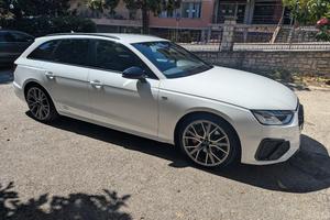Audi A4 Avant 40 TDi Quattro S-line Edition One