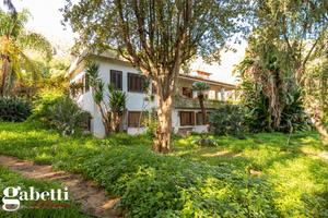 Partanna Mondello Villa con giardino e piscina