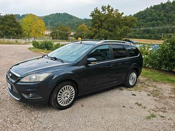 Ford Focus con guasto riparabile