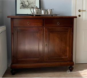 Credenza in legno da restaurare
