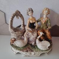 Deliziosa statua vintage in ceramica
