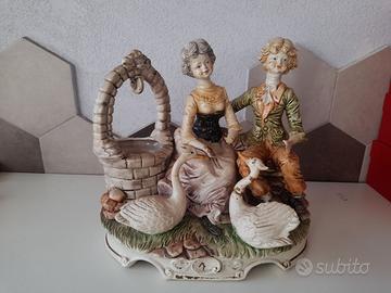 Deliziosa statua vintage in ceramica