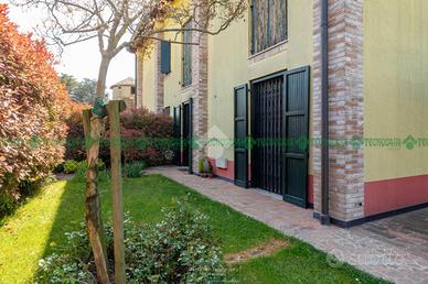 3 LOCALI A CASTELFRANCO EMILIA