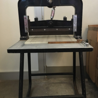 Taglierina tessuto antica