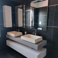 mobile bagno lavabo e specchi