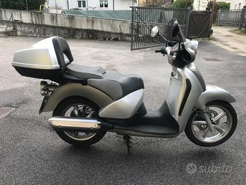 Aprilia Scarabeo 200