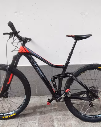 mountain bike Cube stereo race in carbonio tg  M