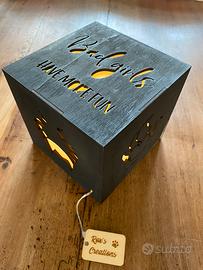 Cubo luminoso Bad girls