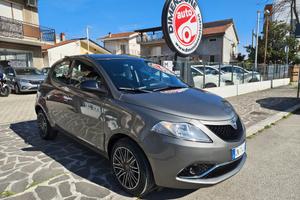 Lancia Ypsilon 1.0 FireFly 5 porte S&S Hybrid Gold