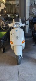 Piaggio Vespa 50 ET4 - 2008