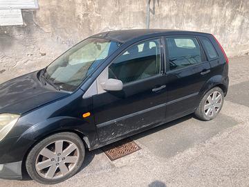 Ford fiesta 2005 1.2 benzina