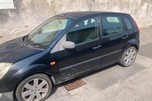 Ford fiesta 2005 1.2 benzina