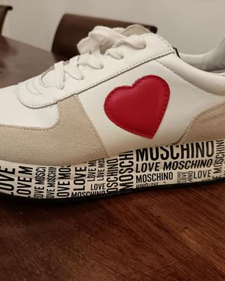Moschino