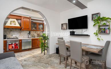 APPARTAMENTO IN CENTRO COMPLETAMENTE RISTRUTTURATO