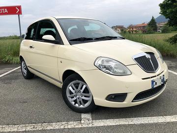 Lancia ypsilon 1.2 benzina Neopatentati