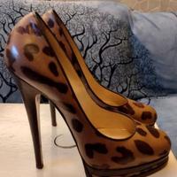 Décolleté leopardate