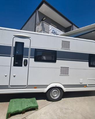 Hobby DE LUXE 490 KMF 6 posti