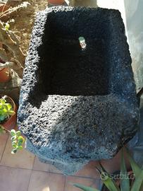 lavatoio in pietra  lavica