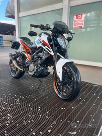 KTM Duke 125