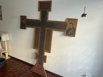Croce in stile medioevale