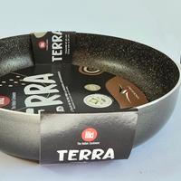 Tegame d.24 antiaderente all' olio di oliva