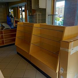 Arredamento edicola/oggettistica