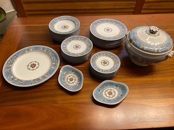 Set Wedgwood Florentine – 12 coperti –