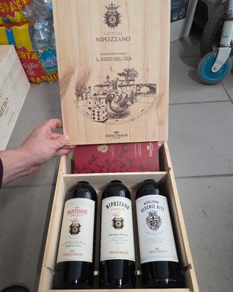 vino nipozzano con  gioco dell'oca