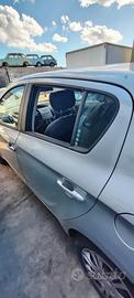 HYUNDAI I20 2009 PORTA POSTERIORE SX/DX