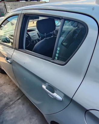 HYUNDAI I20 2009 PORTA POSTERIORE SX/DX