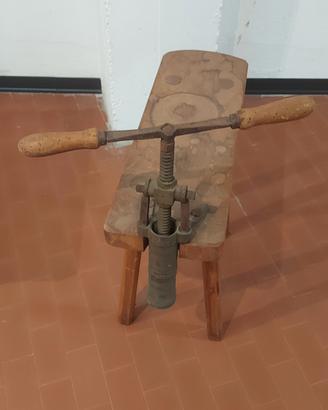 torchio con sgabello 