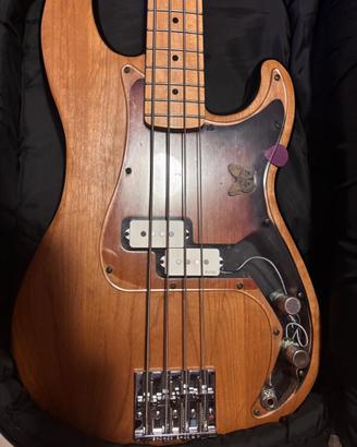Basso Fender Precision